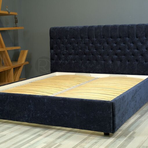 CHESTERFIELD BLUE by Romatti bed